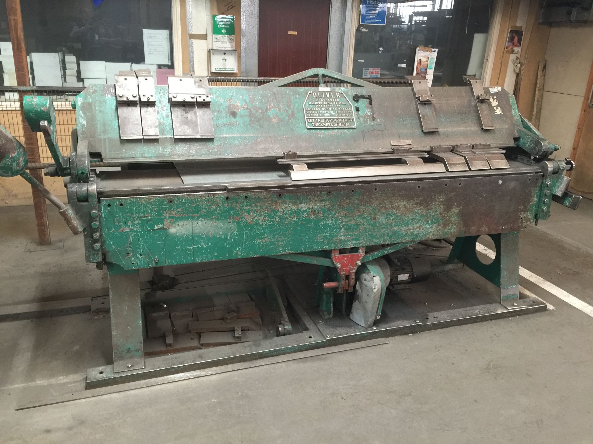 Oliver 8ft box and pan folder B5-20