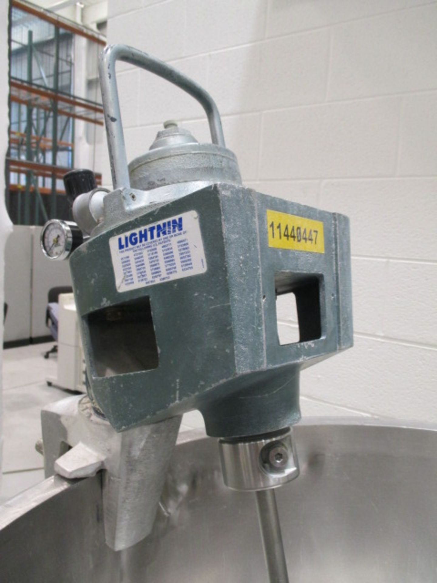 (1) 50 gallon Stainless Steel Tank with Lightnin mixer - Image 3 of 5