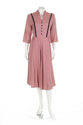 Four women's suits and assorted separates, 1940s, including a navy double-breasted suit by LL. - Image 2 of 8