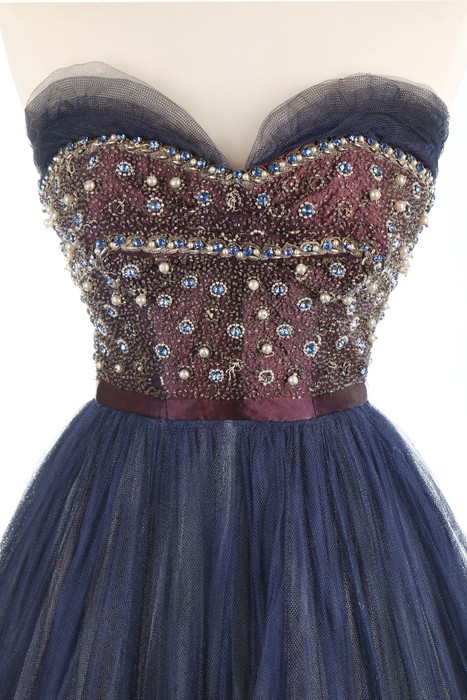 A Jacques Heim couture beaded tulle ball gown, circa 1955, labelled, - Image 4 of 7