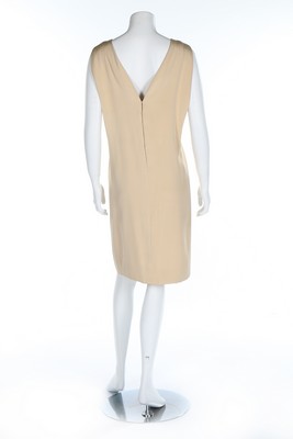 A Balenciaga couture ivory silk crêpe cocktail dress, mid 1960s, unlabelled, - Image 4 of 6