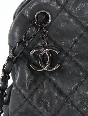 A Chanel dark grey leather shoulder bag, modern, stamped to interior, with three compartments, - Image 5 of 7