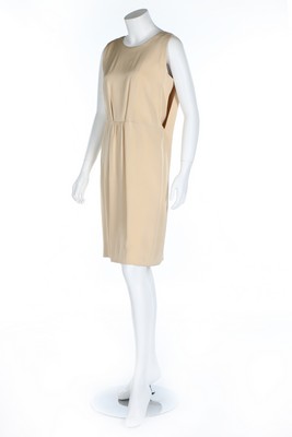 A Balenciaga couture ivory silk crêpe cocktail dress, mid 1960s, unlabelled, - Image 2 of 6