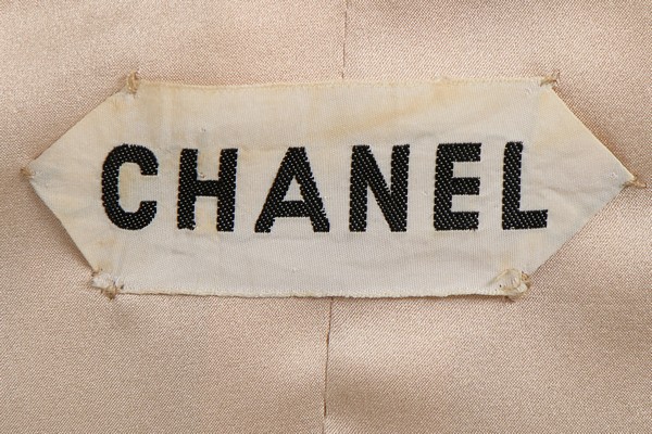A Chanel couture checked wool suit, 1969, labelled and numbered 36641, - Image 8 of 8