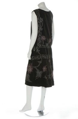 An Adair beaded black velvet evening gown, mid 1920s, with Paris-New York label, - Image 5 of 8