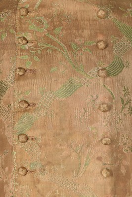 A gentleman's brocaded silk banyan, circa 1760, - Bild 6 aus 8