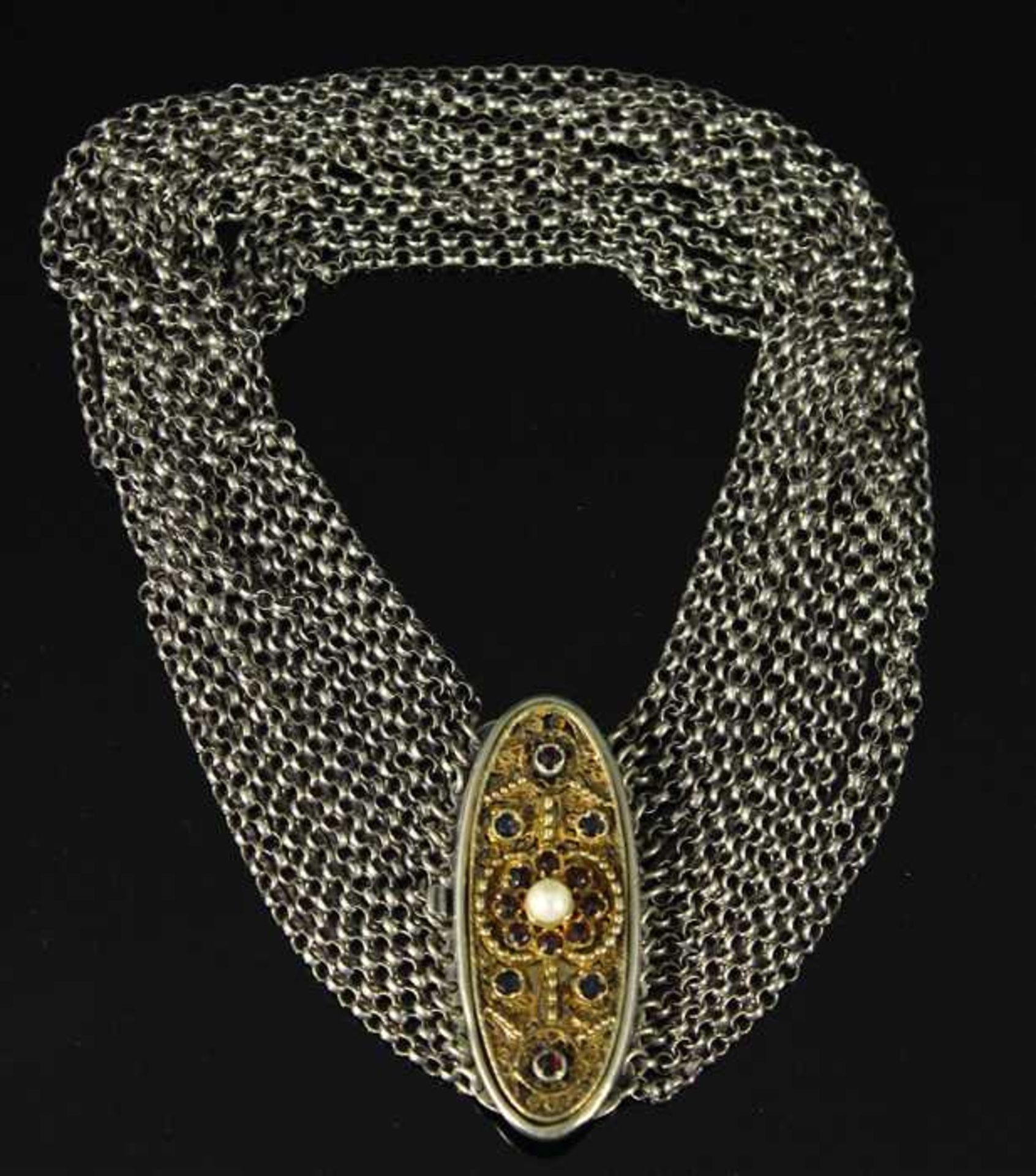 Silberne Kropfkette aus dem 20.Jahrhundert Silber gest. 835, verziert mit Perle und Farbsteinen,