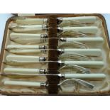 Cased set EPNS fish cutlery