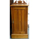 MAHOG POT CUPBOARD