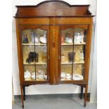 INLAID MAHOGANY EDWARDIAN 2 DOOR CHINA DISPLAY CABINET