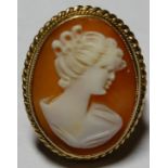 9CT GOLD CAMEO RING