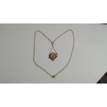 9CT GOLD SEED PEARL DECO PENDANT TO CHAIN