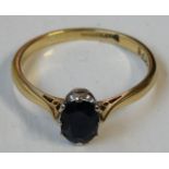 18CT GOLD SAPHIRE SOLATAIRE RING