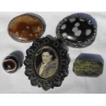 5 BROOCHES (4 STONE SET & 1 VICT MOURNING BROOCH)