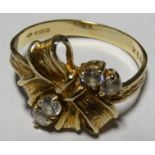 9CT GOLD STONE SET BOW RING