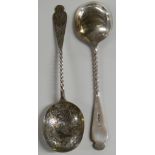 PR ETCHED SILVER TWIST FINIAL SPOONS