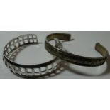 2 BANGLES