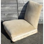 UPHOLSTERED NURSING CHAIR