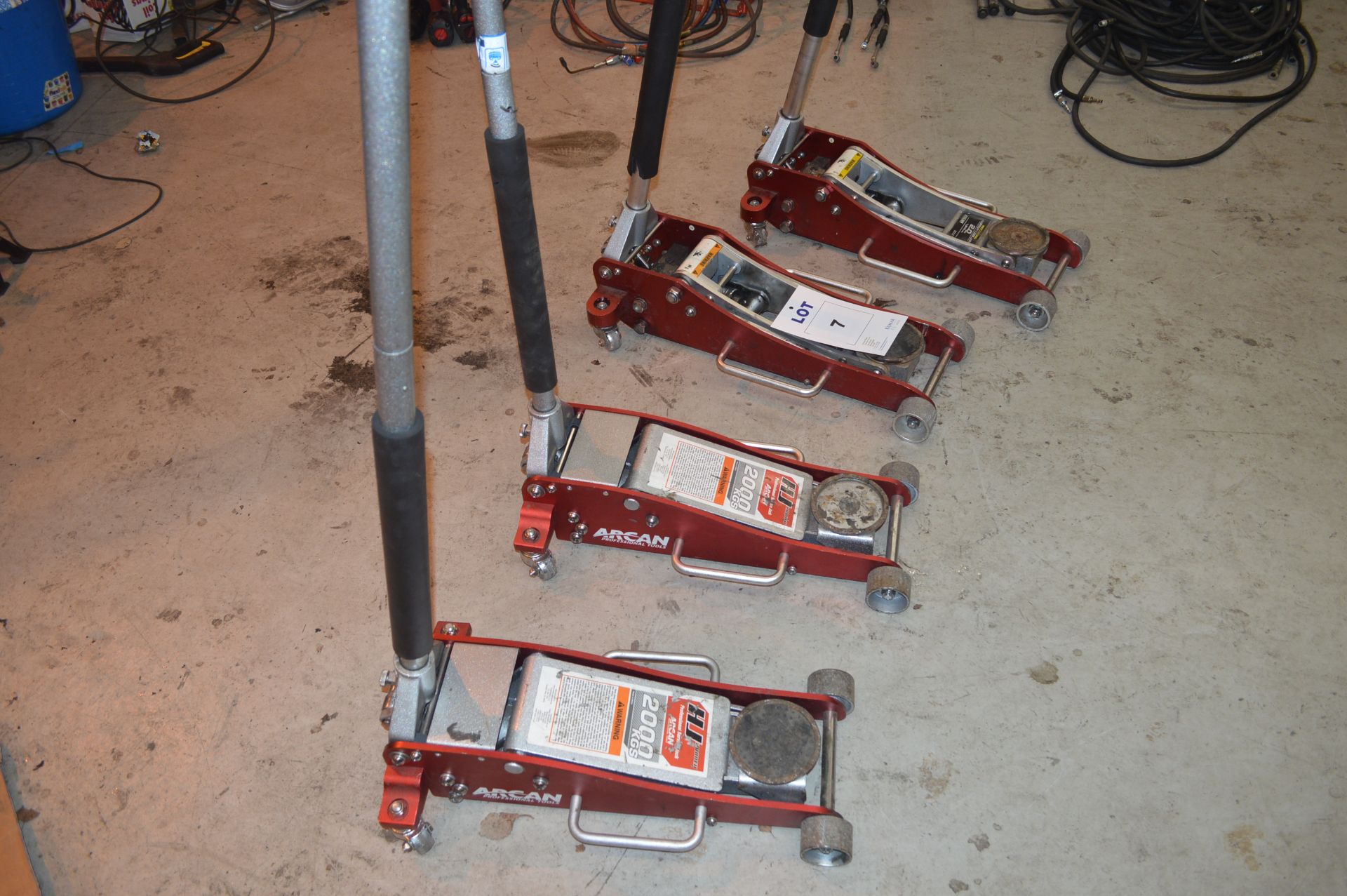 4: Arcan 2 Ton Professional Service Jacks (Located In Minworth, Birmingham B76. Collection on 28th - Image 5 of 6