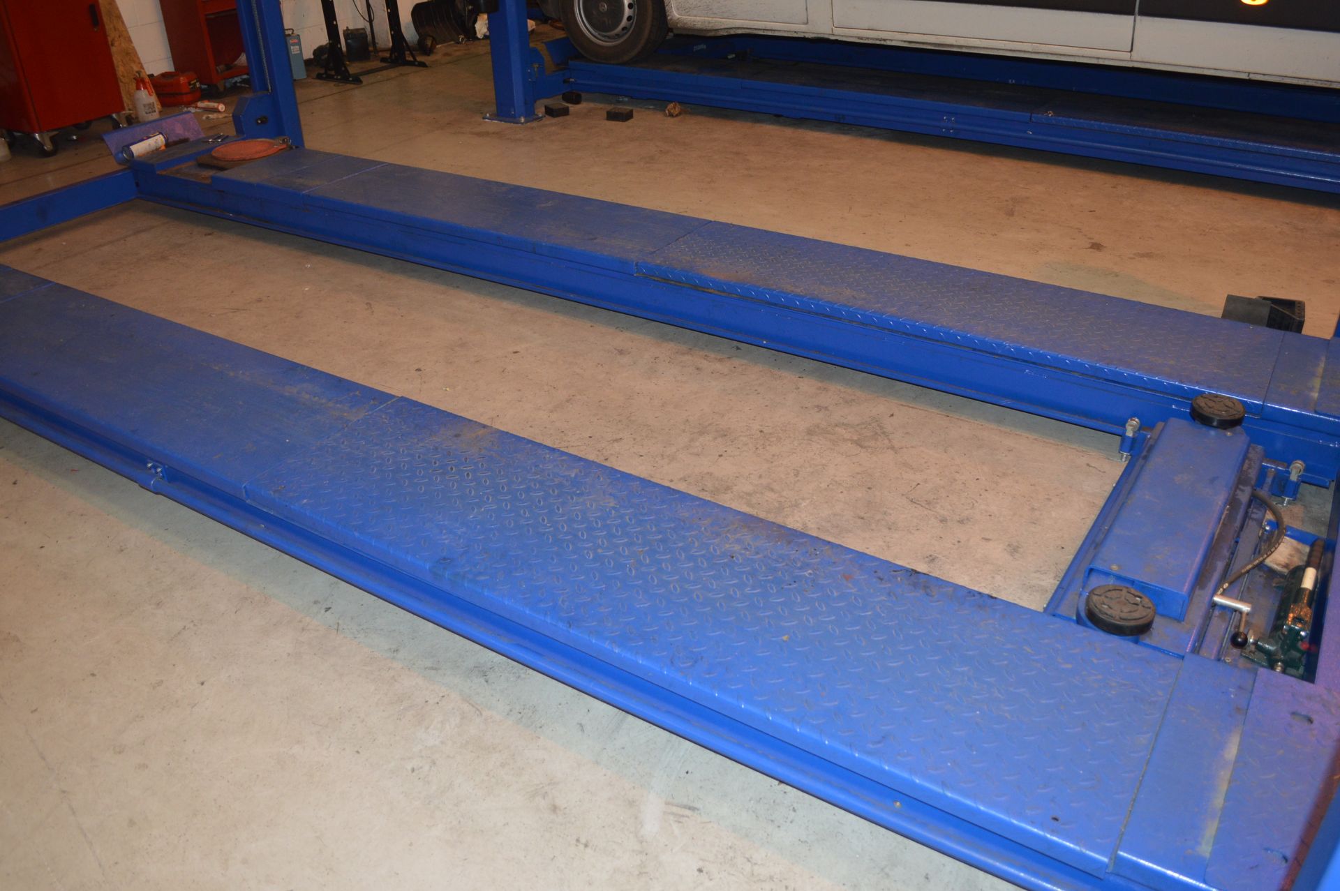 Automotech AS 6640 Four Poster Alignment Lift 4000kg Capacity with 2500kg Rolling Jack Beam & - Image 3 of 10