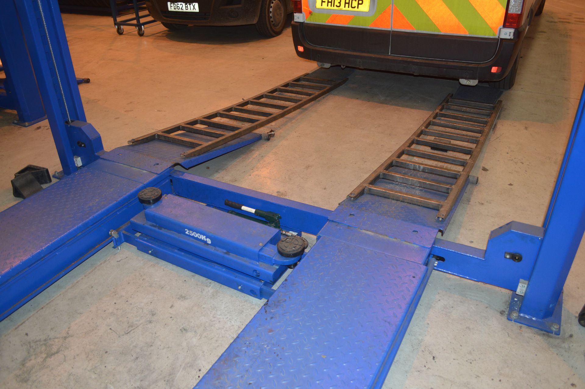 Automotech AS 6640 Four Poster Alignment Lift 4000kg Capacity with 2500kg Rolling Jack Beam & - Image 9 of 10
