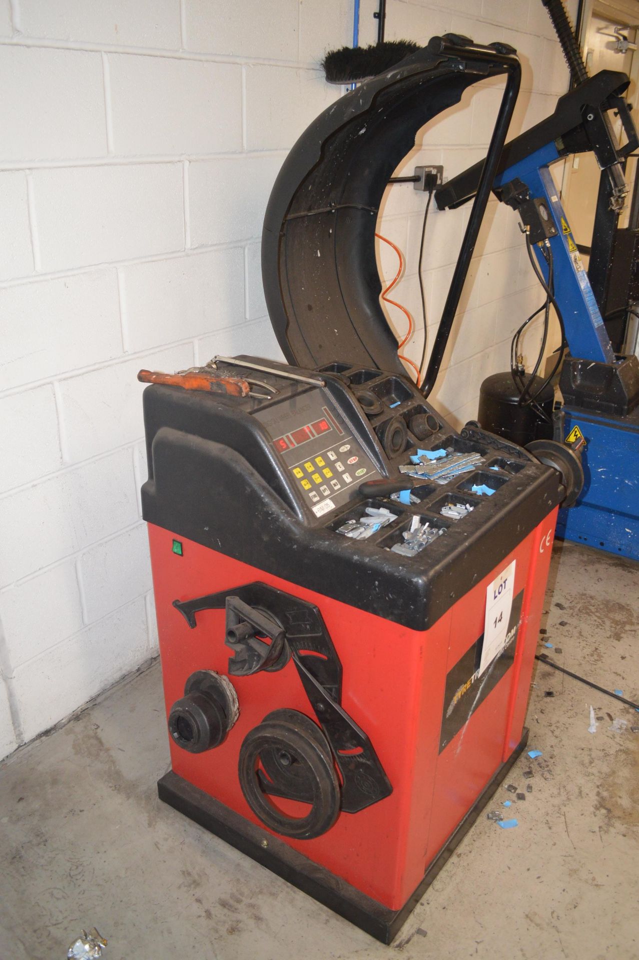 Super Spin Digital Automatic Motorised Wheel Balancer, Single Phase 230V (Located In Minworth, - Image 5 of 7