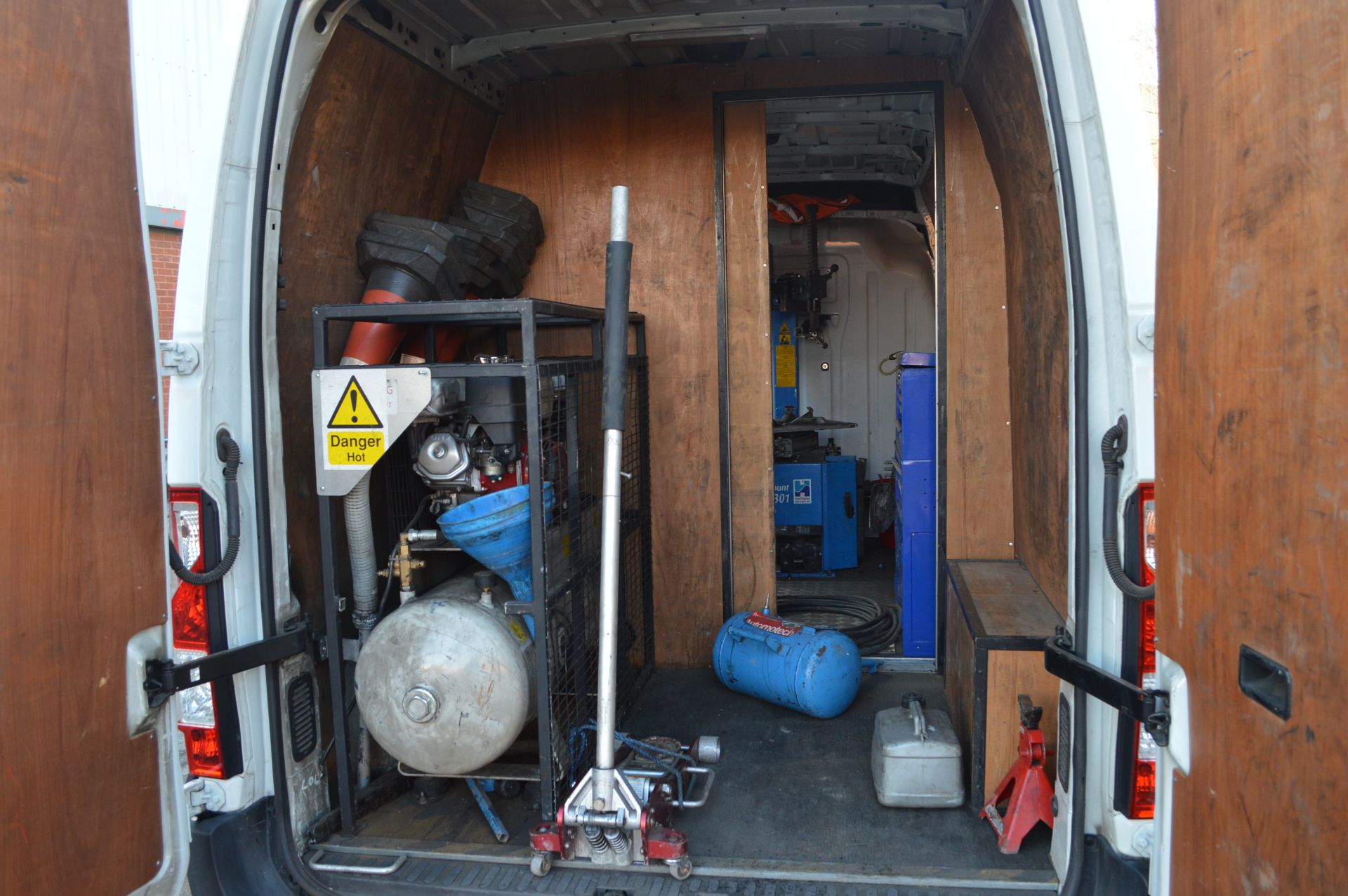 Vauxhall Movano F3500 L3 H2 CDTI 125 Mobile Tyre Service Van With Tom Tom Navigation & Tracker - Image 37 of 39