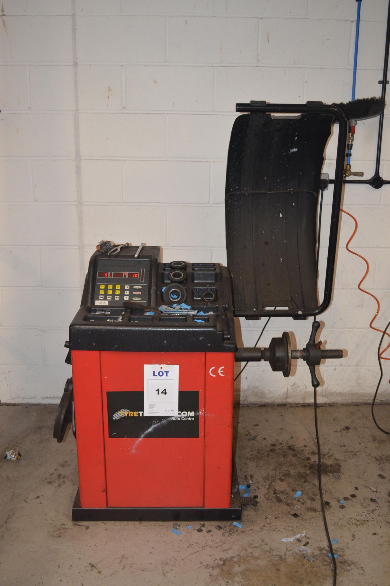 Super Spin Digital Automatic Motorised Wheel Balancer, Single Phase 230V (Located In Minworth,