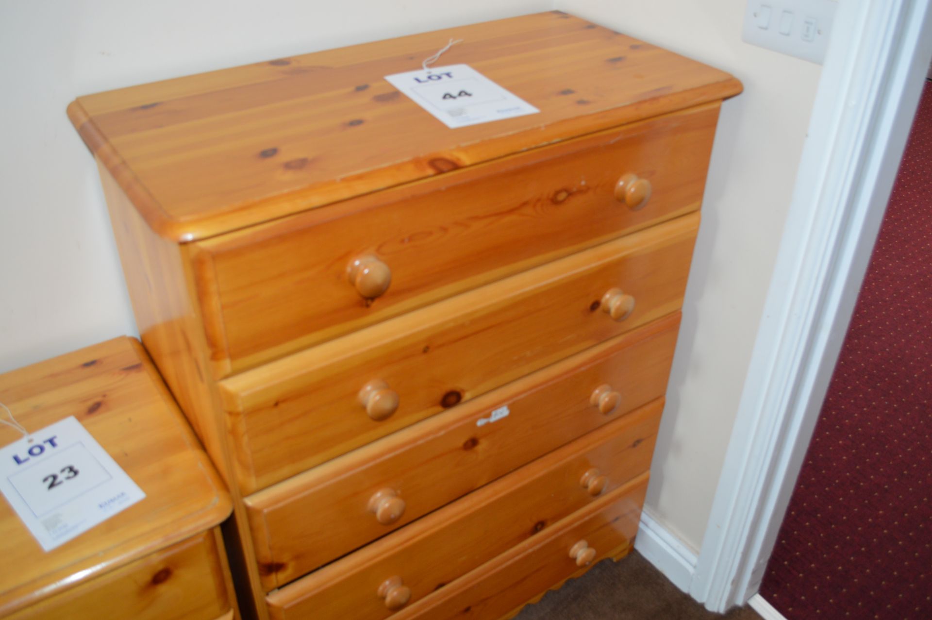 Pine 5 Drawer Chest of Drawers - Image 2 of 3