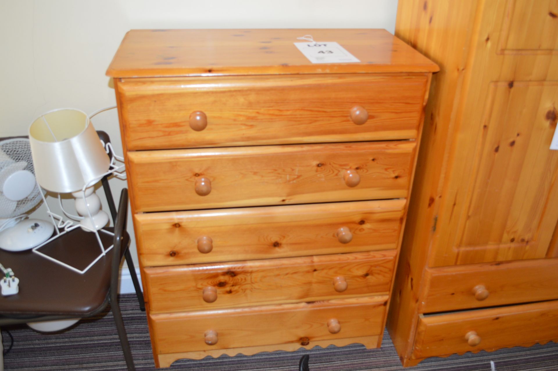 Pine 5 Drawer Chest of Drawers - Image 2 of 3