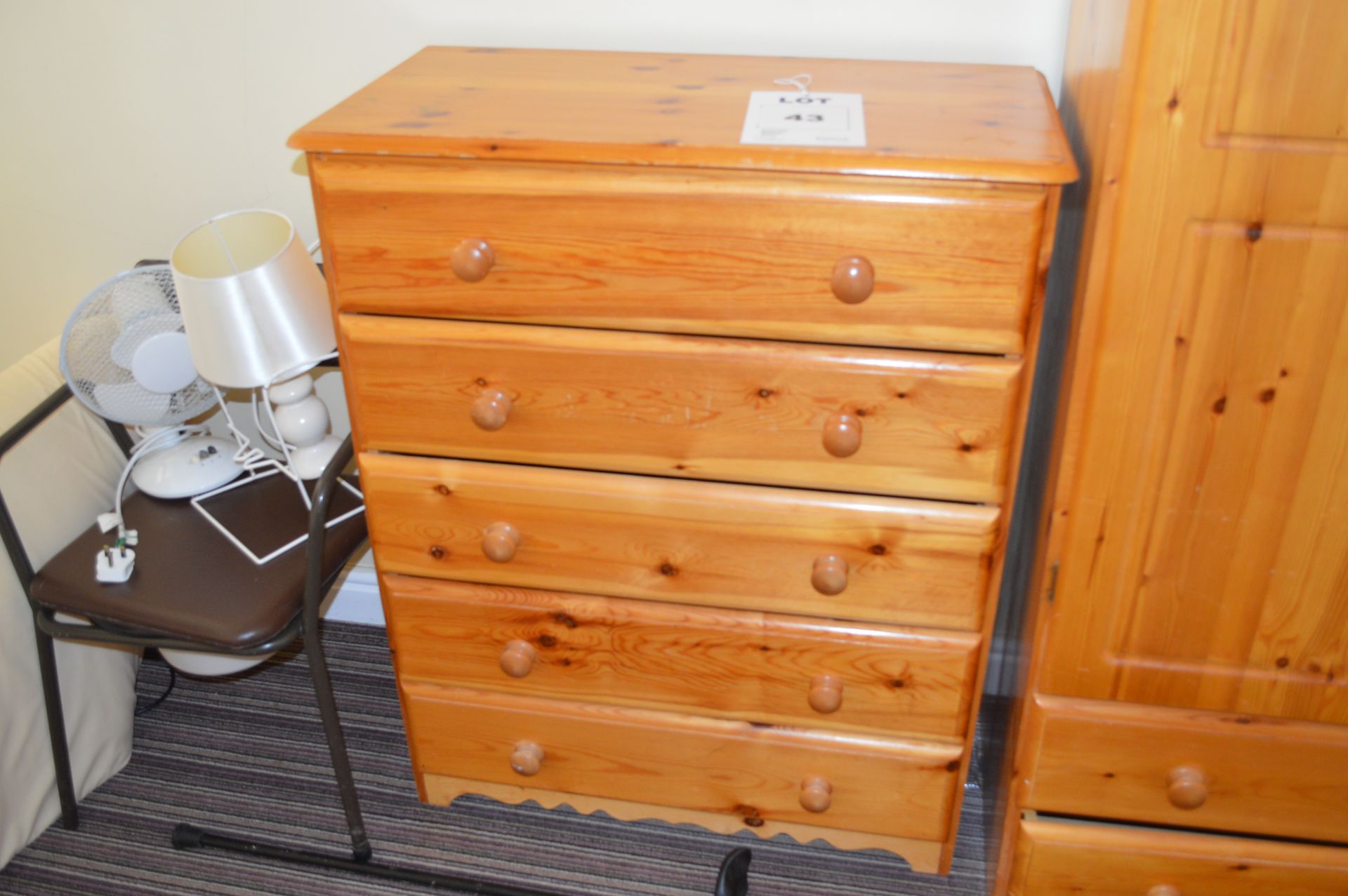 Pine 5 Drawer Chest of Drawers - Image 3 of 3