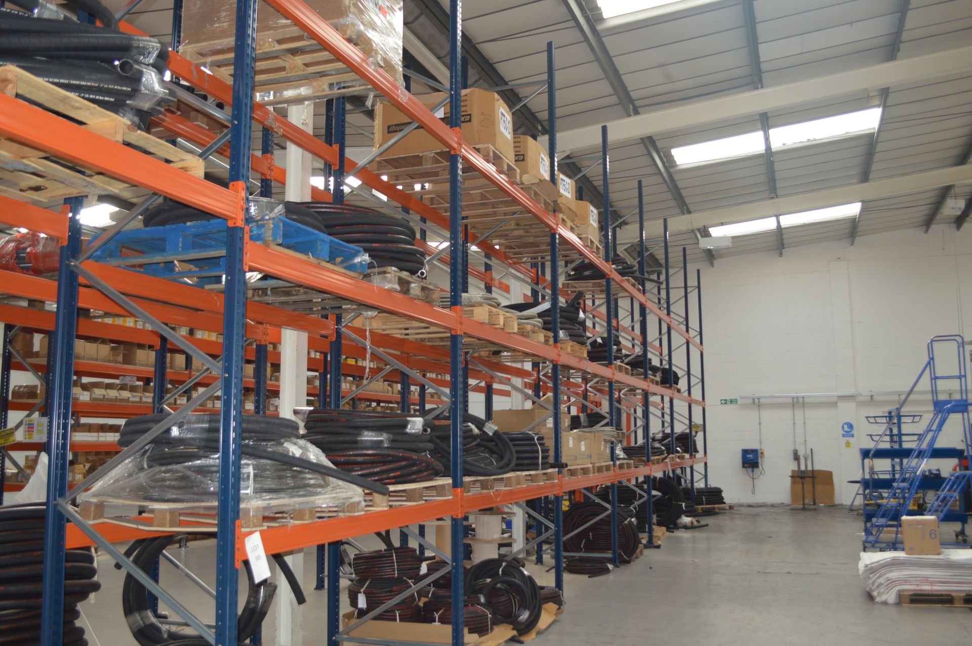 8: Bays Mecalux Boltless Pallet Racking to include 8: 6mtr Uprights 40: 2.7m Beams (contents not