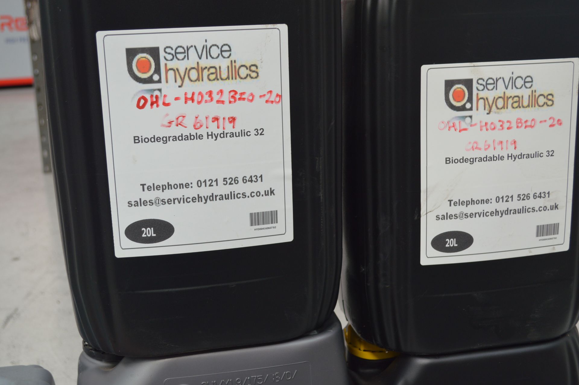 2: 20L Biodegradeable Hydraulic 32 Fluid 1: 20L Hydraulic IOS 32 Fluid 1: 20L Sidex 68 Fluid 1: - Image 4 of 5