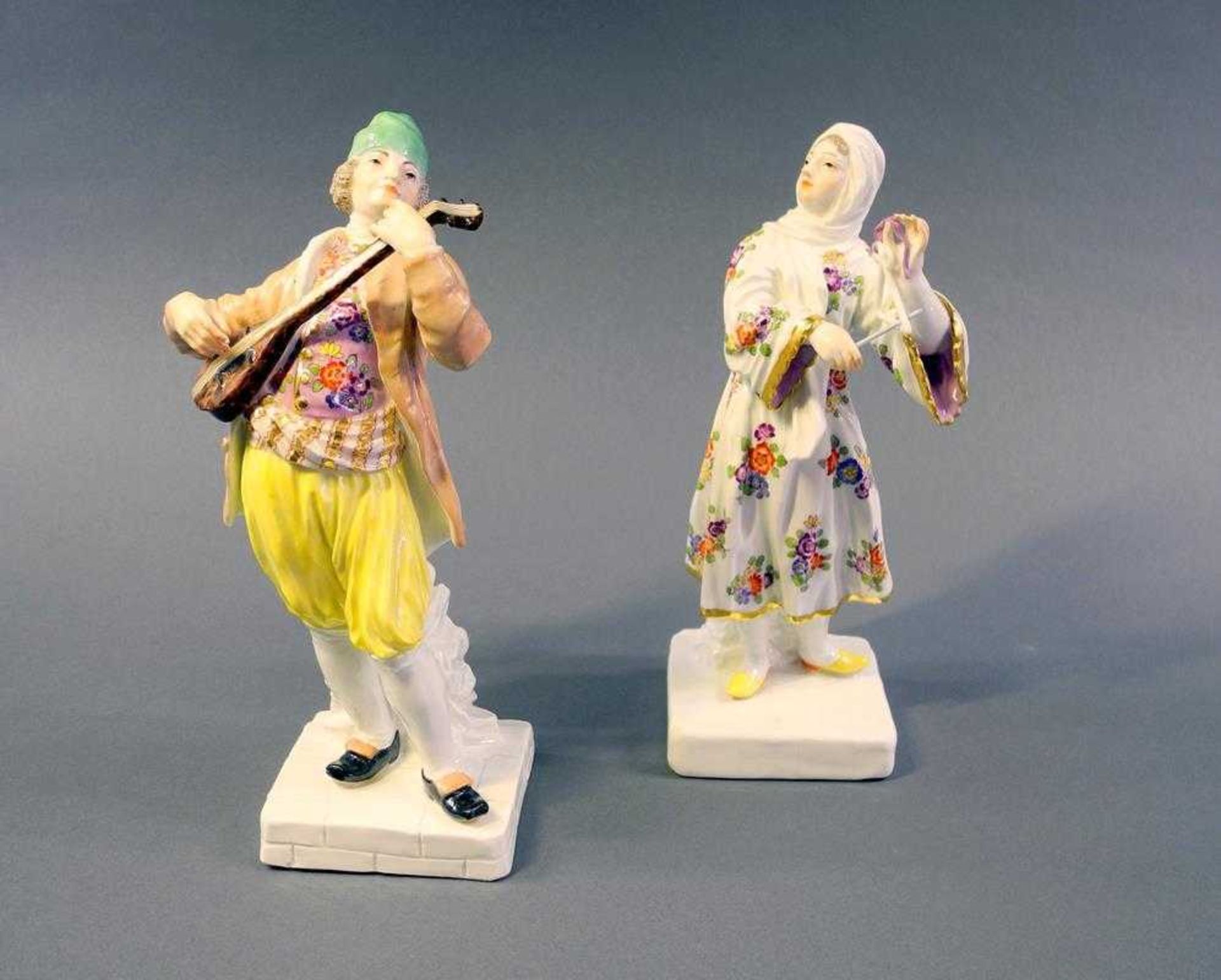 Meissen griechisches Musikantenpaar Meissen, zwei Figuren, griechisches Musikantenpaar. Porzellan,