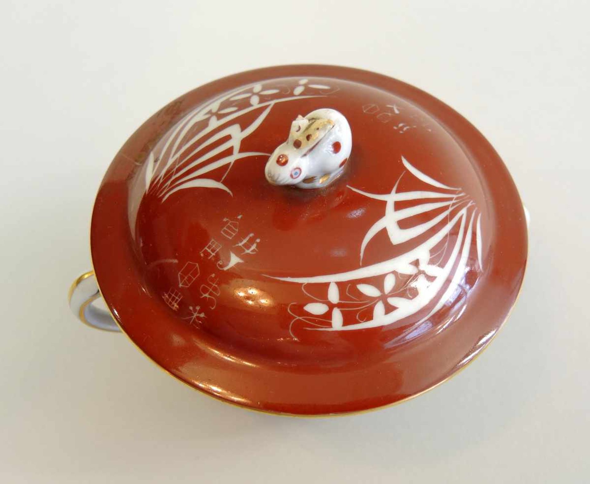 Kleine Herend-Suppentasse Porzellan mit Esterhazy-Dekor in rot und weiß, dezent gold staffiert. - Bild 2 aus 5