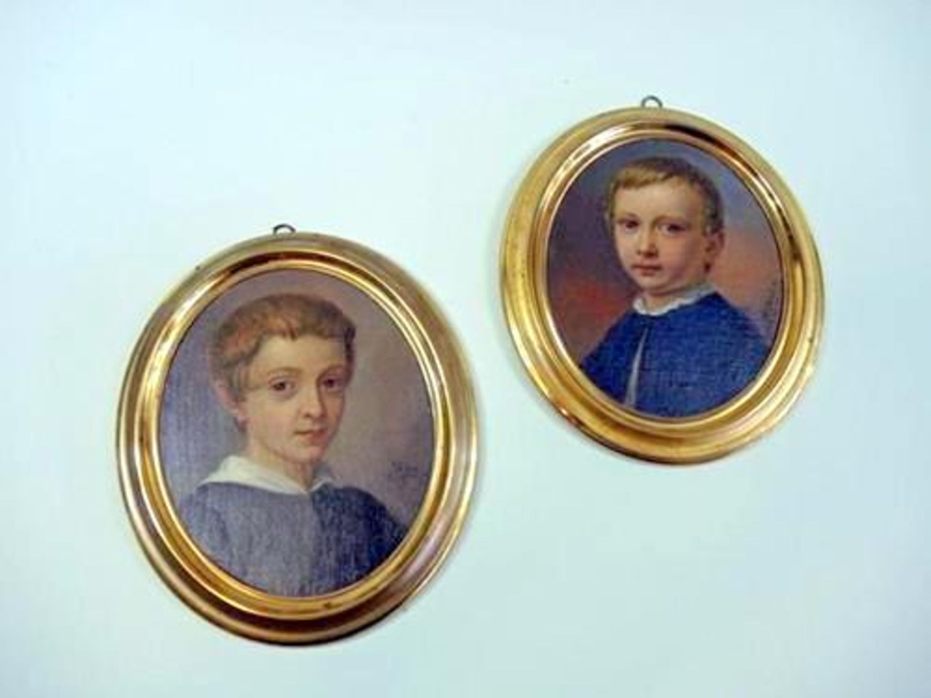 Zwei Knaben-Portraits Öl/Leinwand, oval gerahmt. Signiert und datiert W. Braue 1863 und