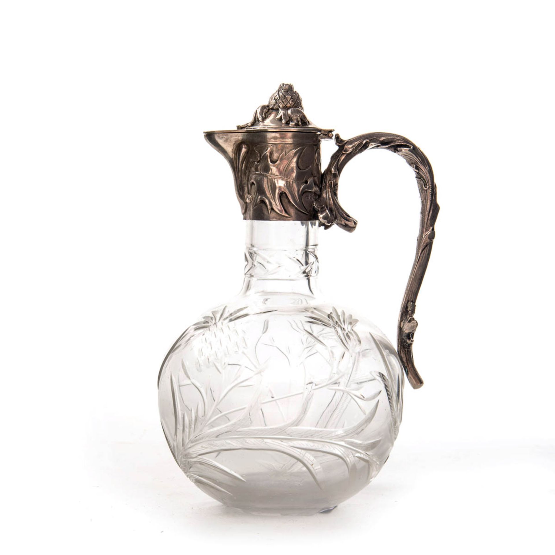 Jugendstil Karaffe, um 1900 Montierung 800er Silber, kugeliger Korpus aus Glas mit