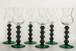 6 Portweingläser, Rosenthal, Studio line Flaschengrünes und farbloses Glas. Runder Fuß, vierfach