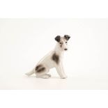 Foxterrier, Fr. Pfeffer, Gotha um 1930 Unter der Glasur naturalistisch staffiert. Figur des