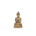 Buddha , Tibet, 18. Jahrhundert Buddha auf Lotossockel sitzend, Messing, Höhe 6,5 cm.