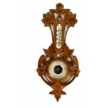 Wetterstation, Jugendstil um 1900 Lindenholz geschnitzt. Rundes Barometer in rundem Rahmen von