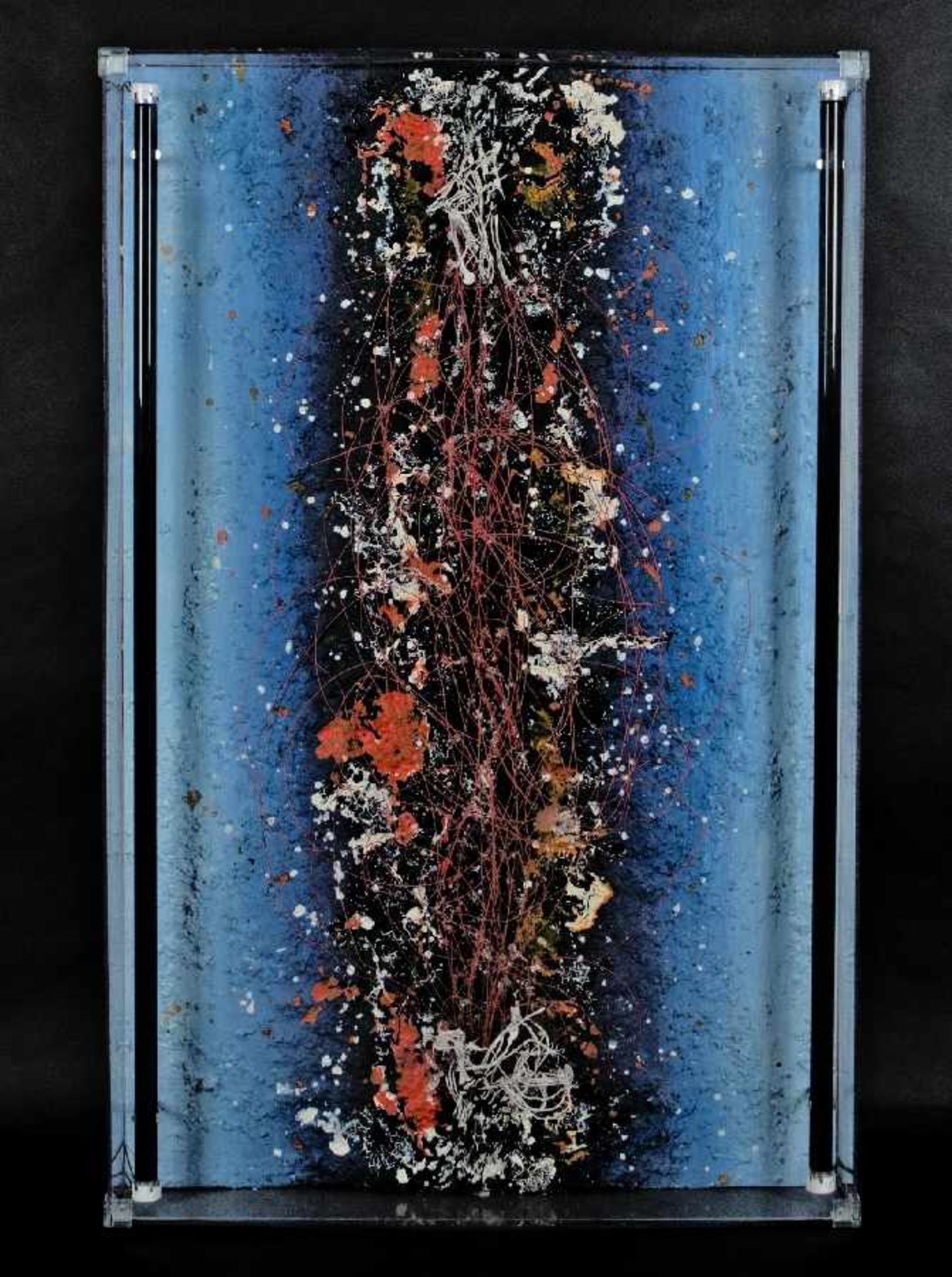 Konzeptkünstler des späten 20. Jh. Schwarzlichtobjekt Leuchtstoffröhren, Drähte und Farb-Material- - Bild 2 aus 3