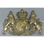 Wappen, um 1900 Messingblech, bekrönte Löwen halten das Wappenschild, durchbrochen gearbeitet,