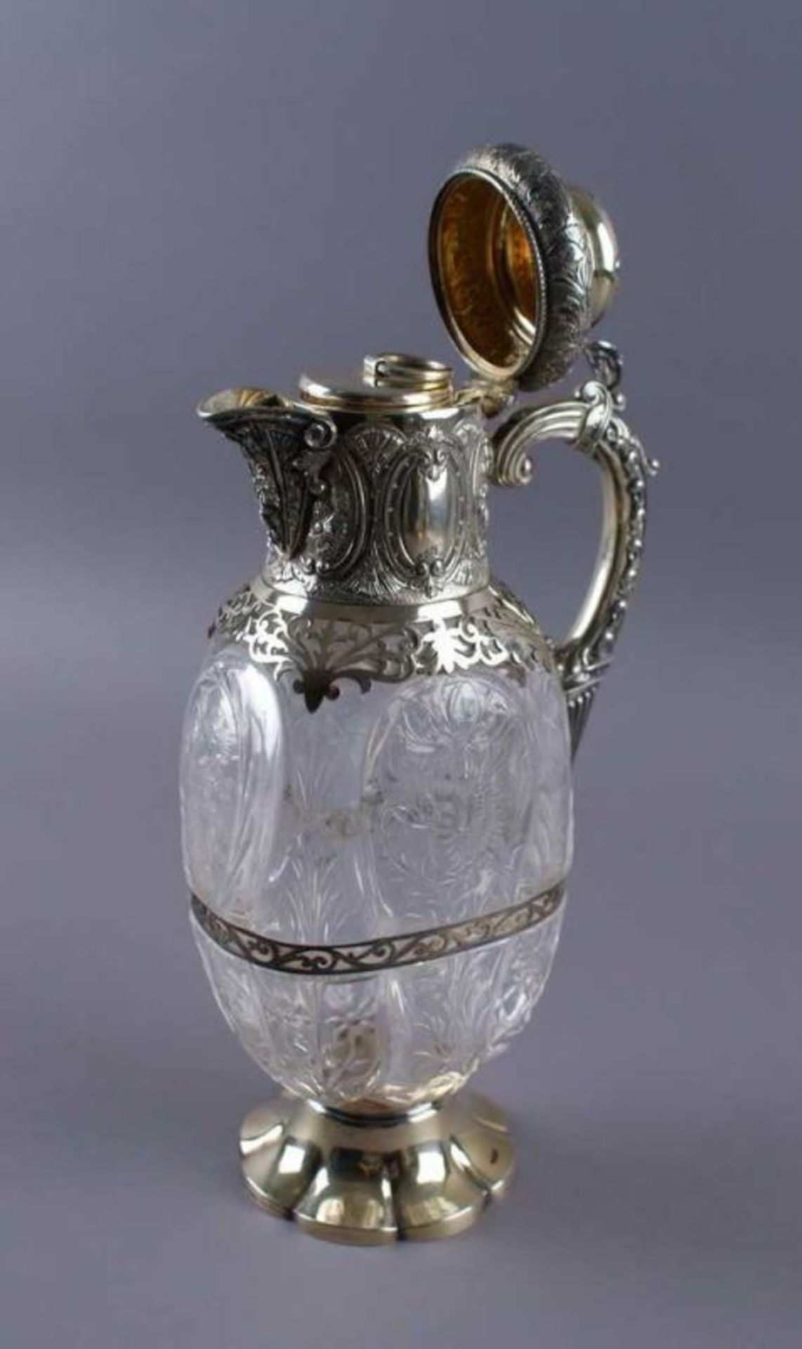 PAAR PRUNKVOLLE KARAFFEN wohl England/London, aus Silber und sehr fein geschliffenem Glas gefertigt, - Bild 13 aus 25