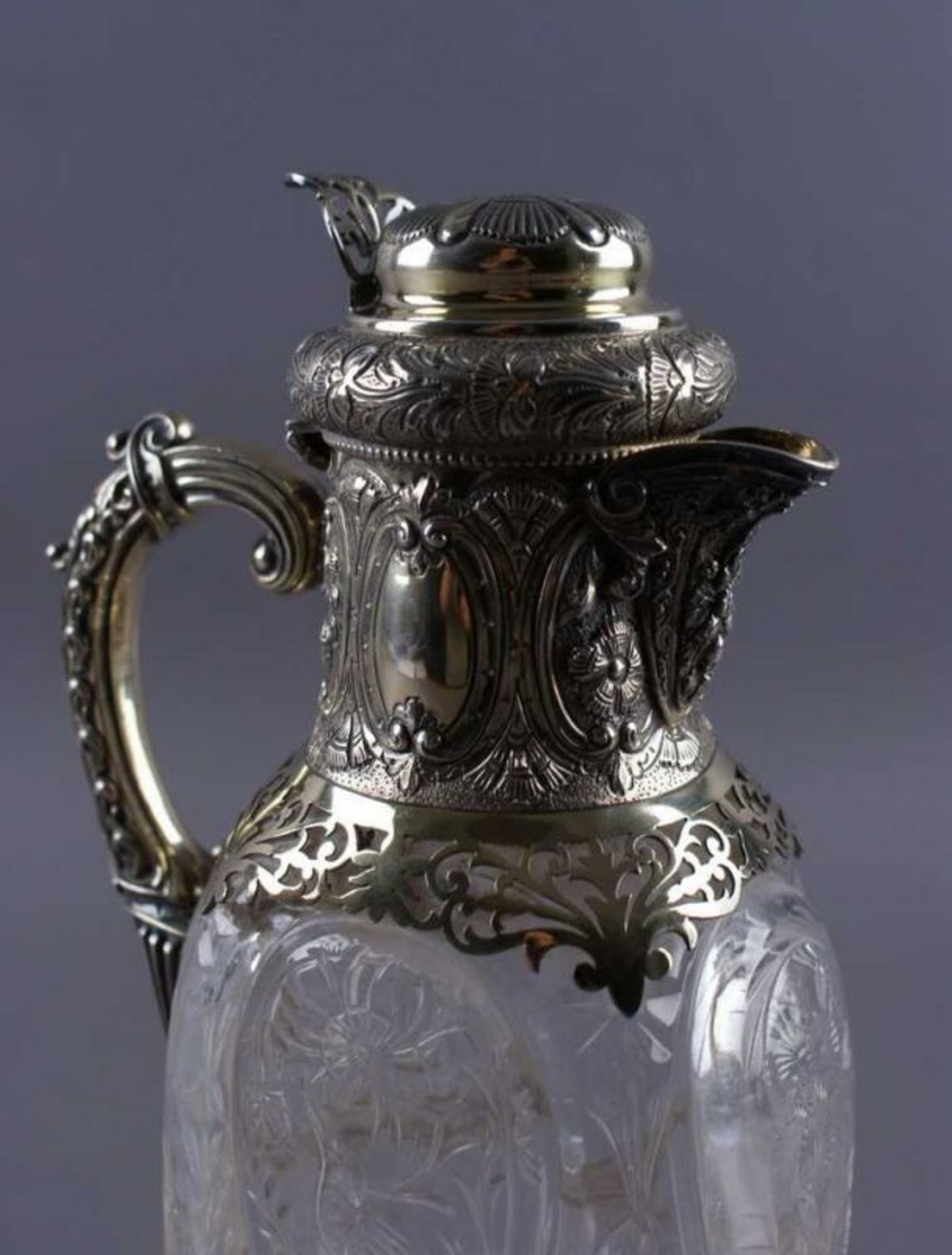 PAAR PRUNKVOLLE KARAFFEN wohl England/London, aus Silber und sehr fein geschliffenem Glas gefertigt, - Bild 11 aus 25