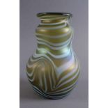 JUGENDSTIL VASE um 1900, wohl Lötz, Glasvase mit weissen Fäden überzogen, H 19,5 cm 20.17 % buyer'