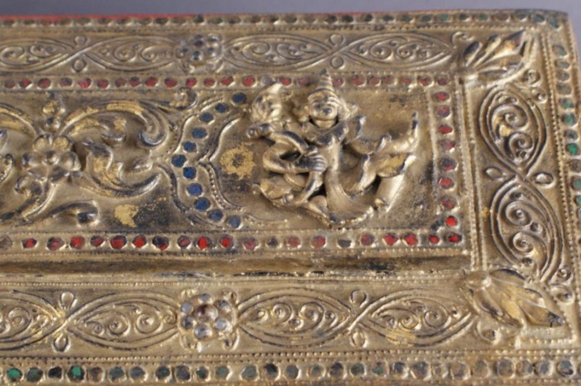 DOKUMENTEN SCHREIN asiatische Schatulle aus Holz mit Sockel, fein beschnitzt und bemalt, umseitig - Bild 11 aus 11