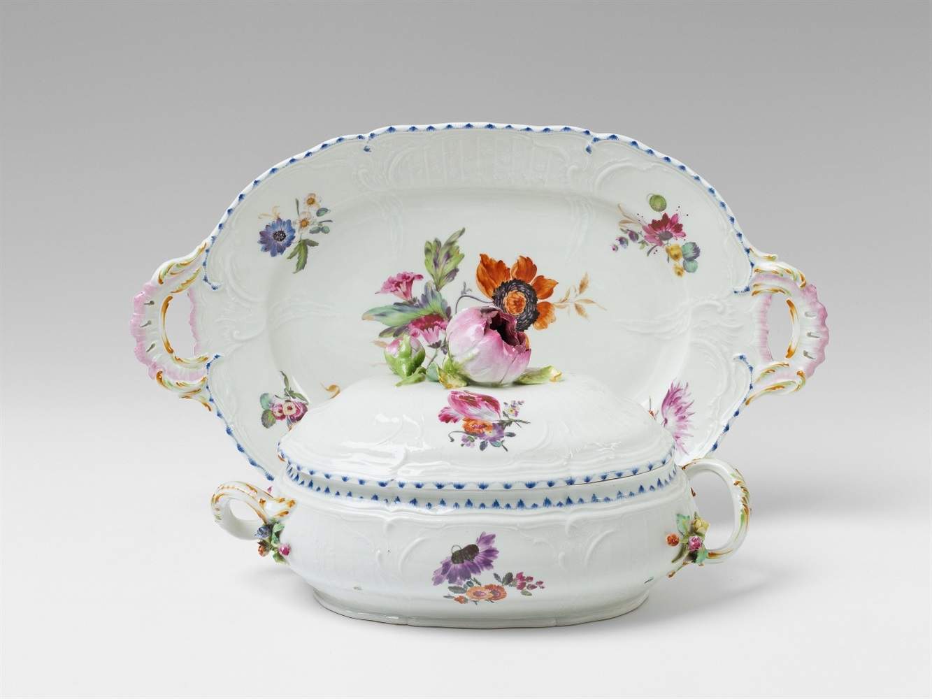 An oval Berlin KPM porcelain tureen made for Diede zu Fürstenstein Decorated with roses in relief