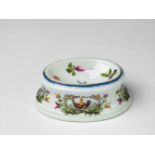 A Meissen porcelain spice dish made for the counts of Finck von Finckenstein With Dulong relief