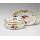 A small Berlin KPM porcelain tureen and presentoir Decorated with flowers and insects. Blue